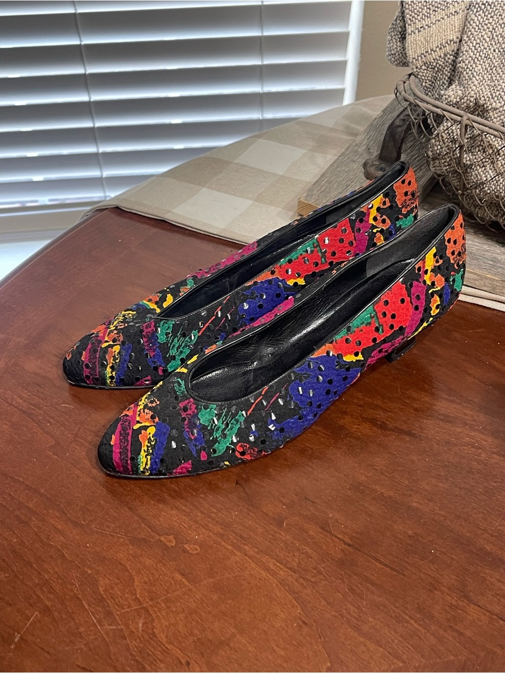 Vintage 80’s/90’s Stuart Weitzman Pop Art abstract pumps